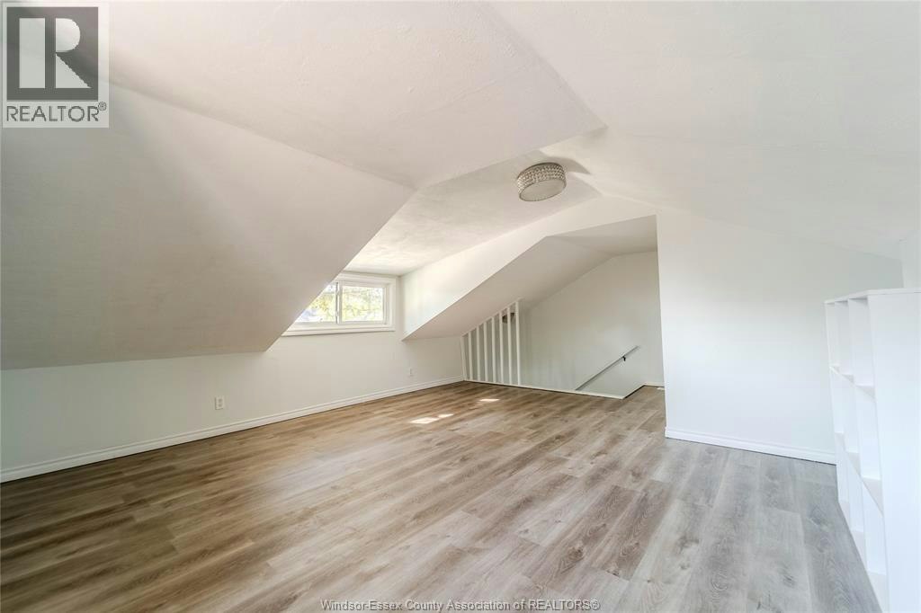 966 Curry Avenue, Windsor, ON, N9B 2C5 - 9