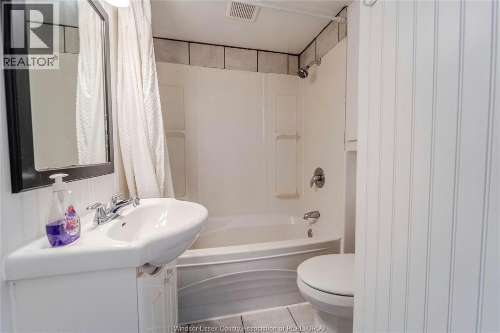 966 Curry Avenue, Windsor, ON, N9B 2C5 - 11