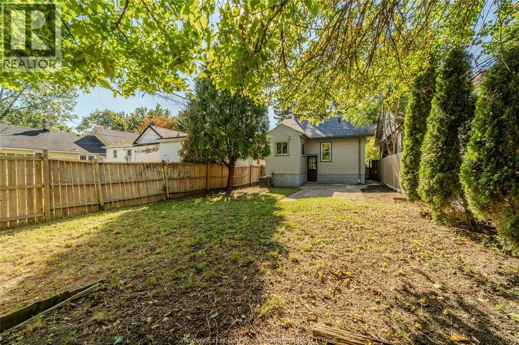 966 Curry Avenue, Windsor, ON, N9B 2C5 - 13