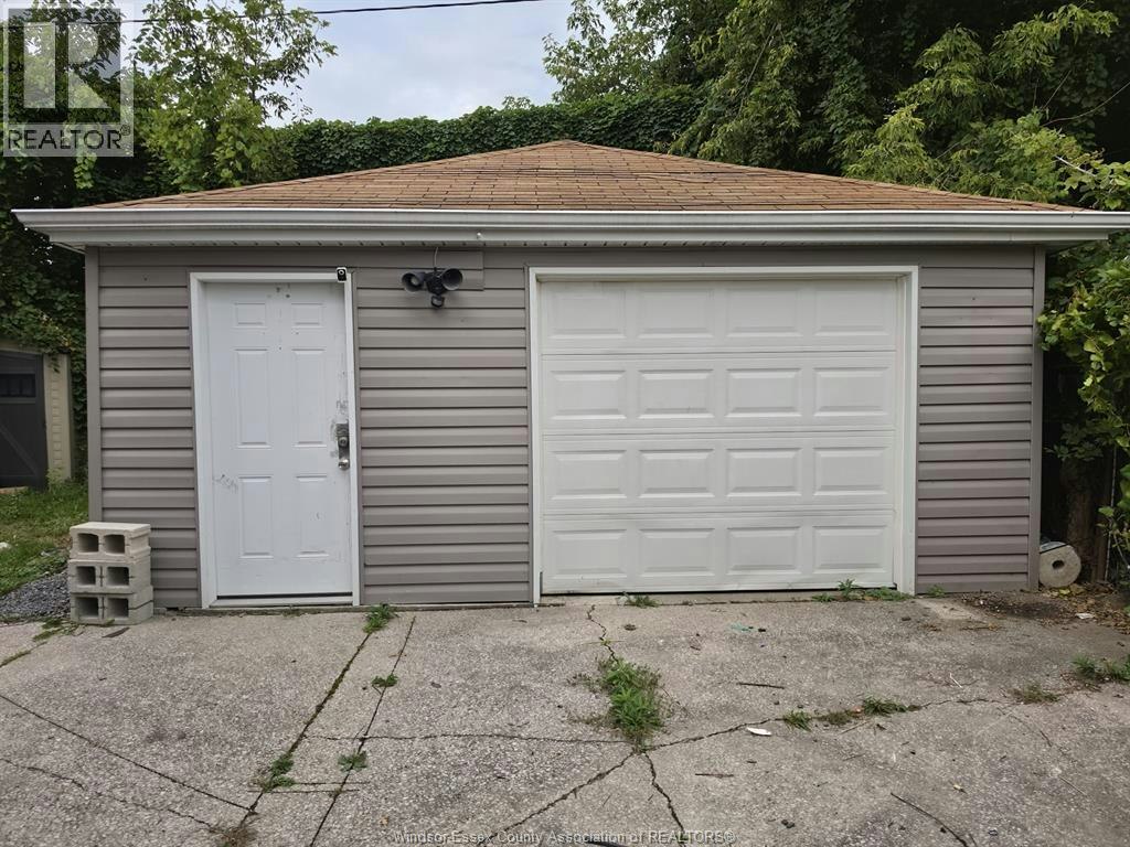 MAIN-1674 Hickory Road, Windsor, ON, N8Y 3T3 - 18