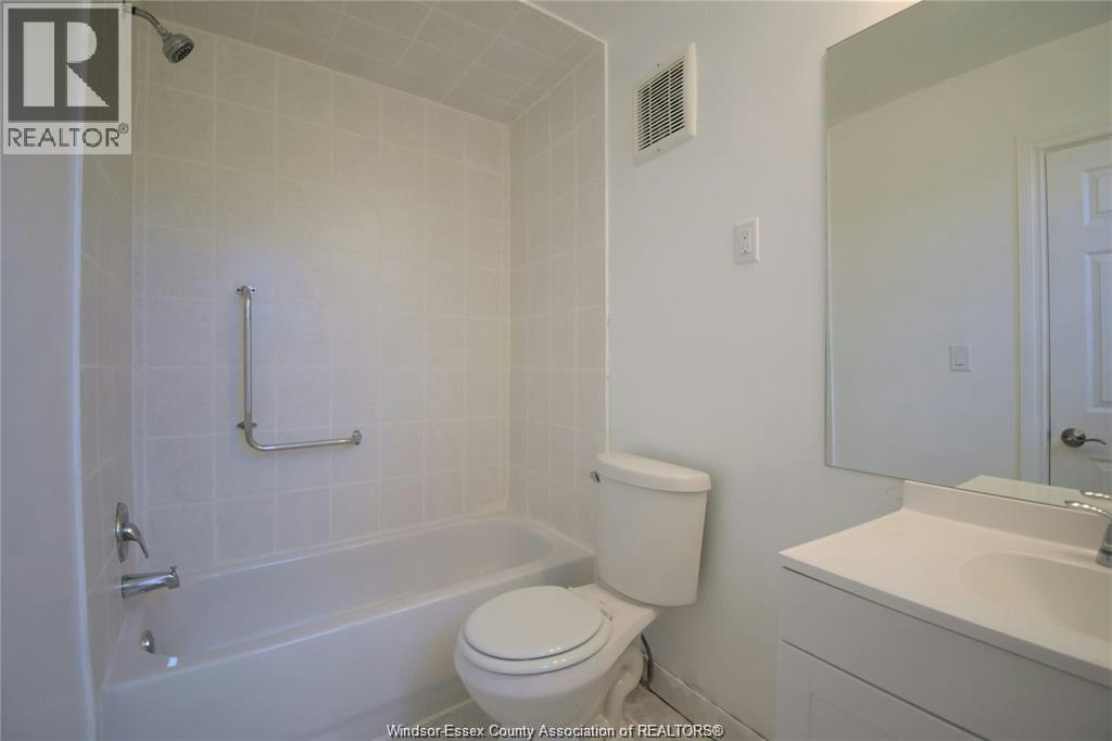 MAIN-1674 Hickory Road, Windsor, ON, N8Y 3T3 - 15