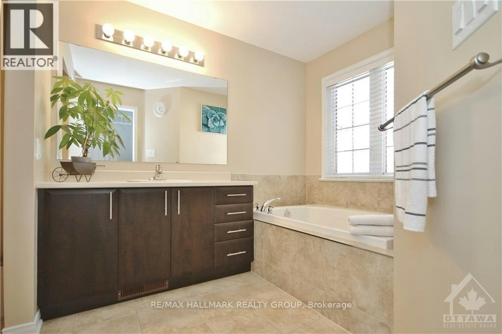 553 Ashbourne Crescent, Ottawa, ON, K2J 0P6 - 11