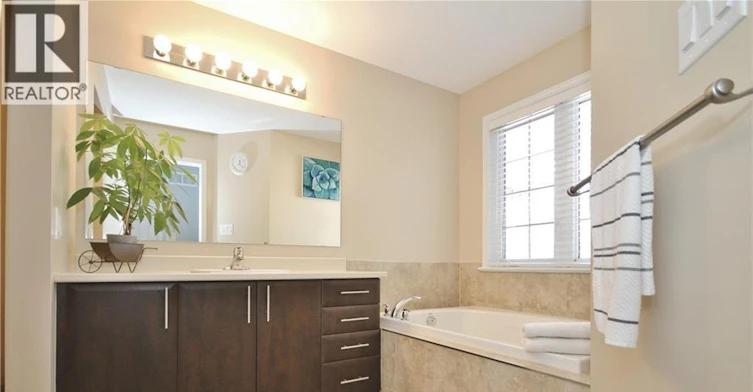 553 Ashbourne Crescent, Ottawa, ON, K2J 0P6 - 11