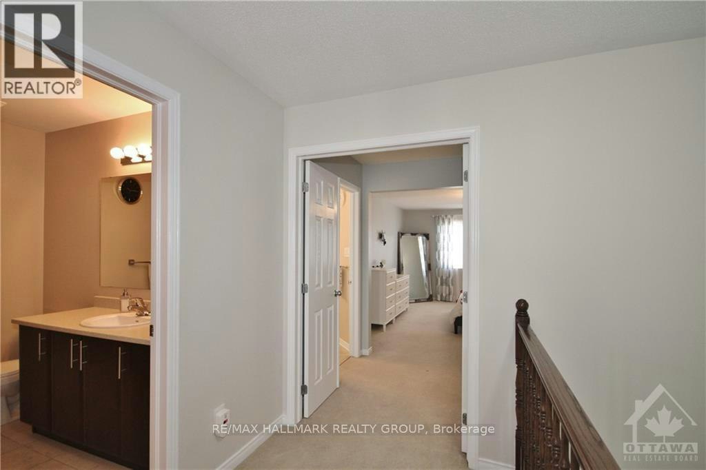 553 Ashbourne Crescent, Ottawa, ON, K2J 0P6 - 9