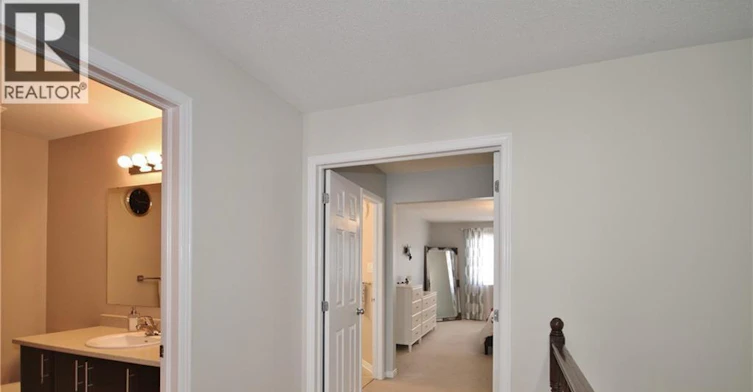 553 Ashbourne Crescent, Ottawa, ON, K2J 0P6 - 9