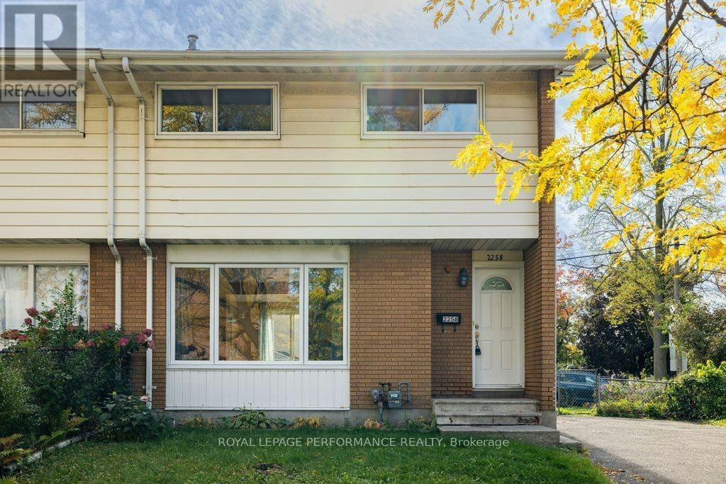 2258 Russell Road, Ottawa, ON, K1G 1B4