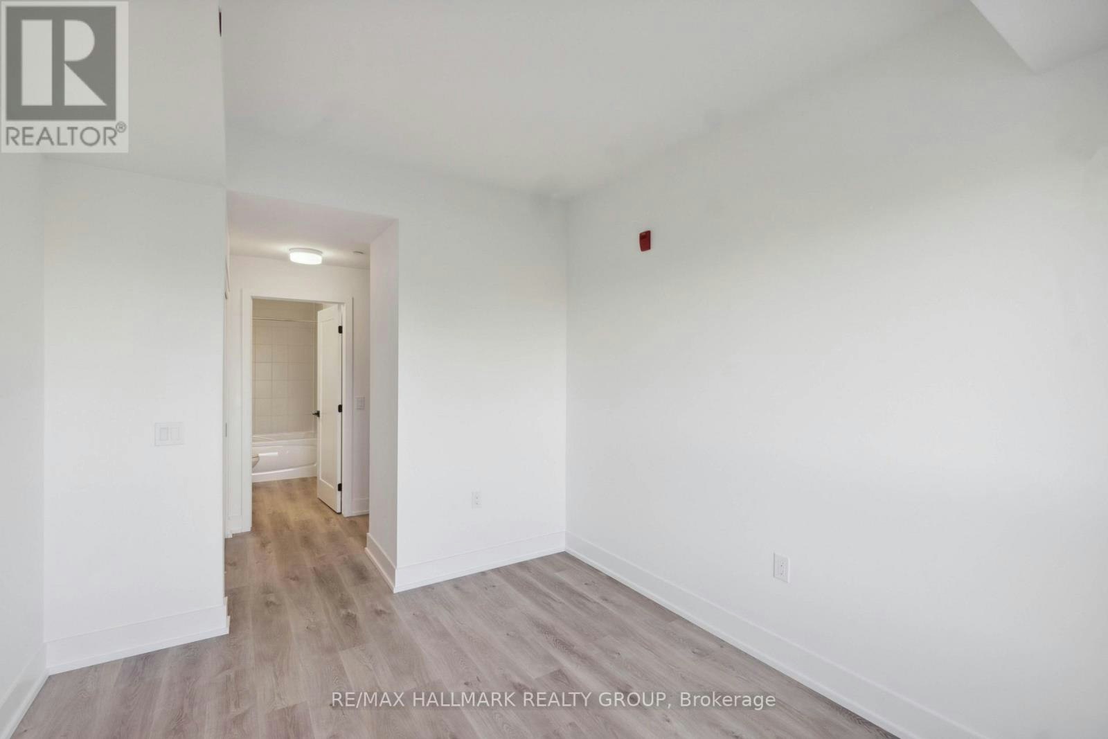 211-397 Codds Road, Ottawa, ON, K1K 5C7 - 24