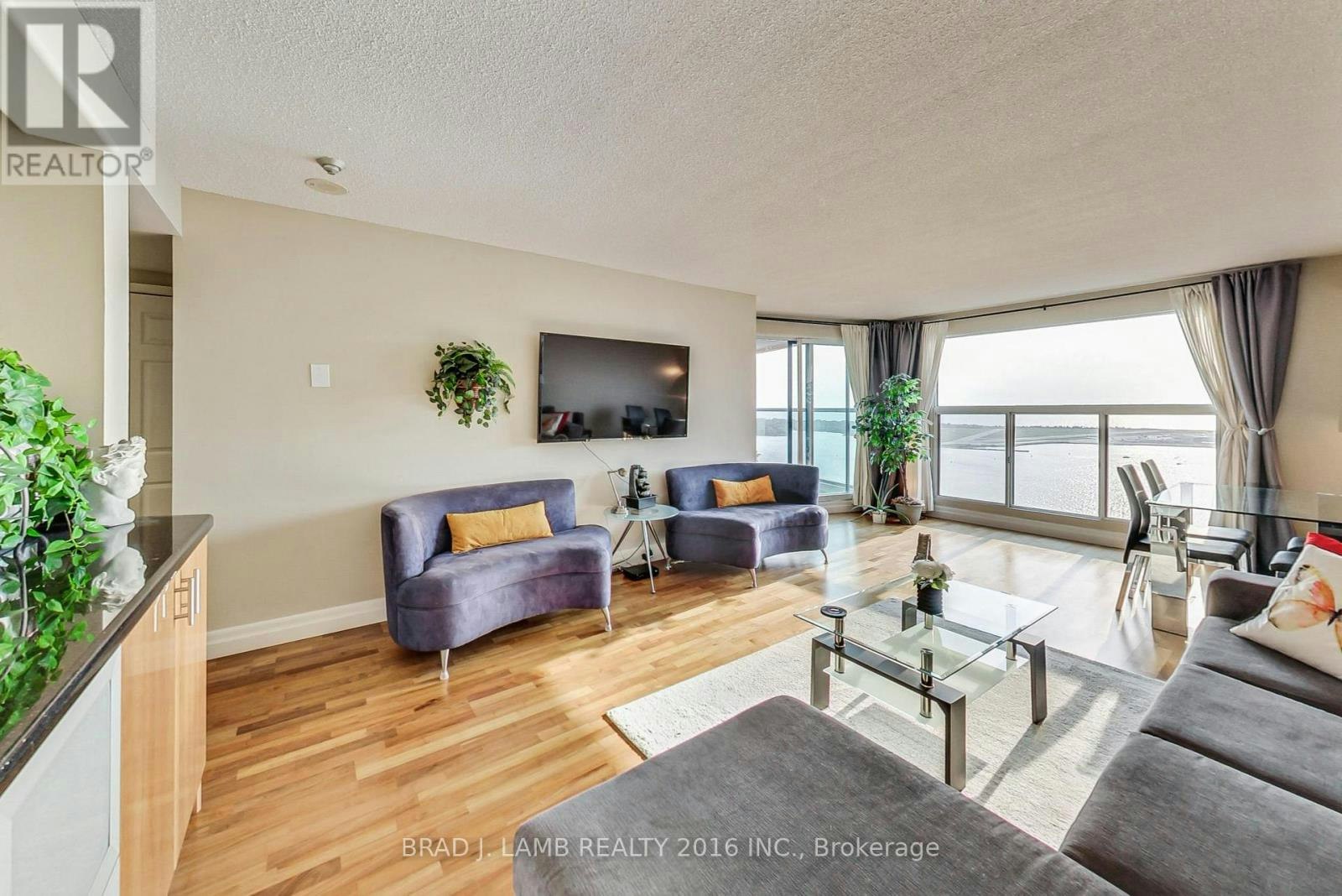 2911-99 Harbour Square, Toronto, ON, M5J 2H2 - 3