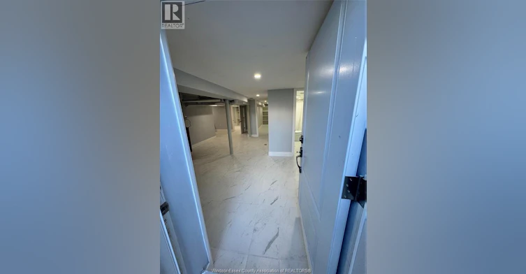 LOWER-1124 Janette Avenue, Windsor, ON, N9A 5A5 - 2