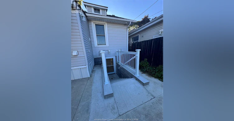 LOWER-1124 Janette Avenue, Windsor, ON, N9A 5A5 - 8