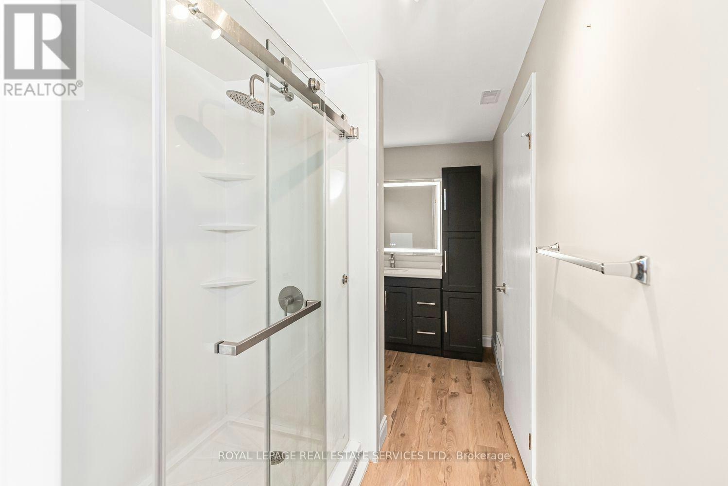 187 2nd Street WEST, Hamilton, ON, L9C 3G2 - 8
