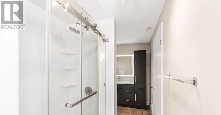 187 2nd Street WEST, Hamilton, ON, L9C 3G2 - 8