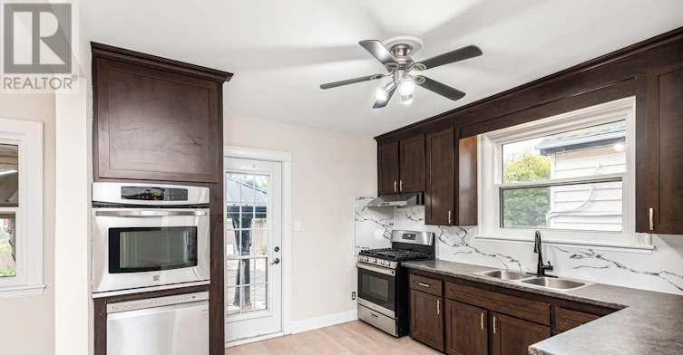 187 2nd Street WEST, Hamilton, ON, L9C 3G2 - 7