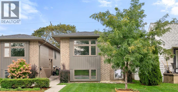 766 Irvine Avenue, Windsor, ON, N8X 2T2