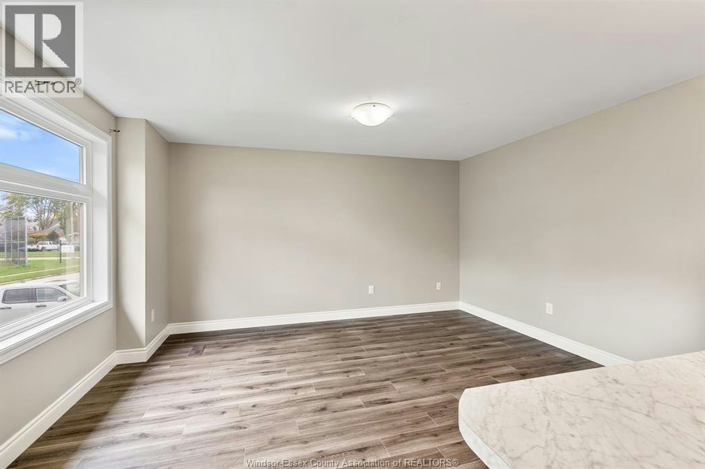 766 Irvine Avenue, Windsor, ON, N8X 2T2 - 12