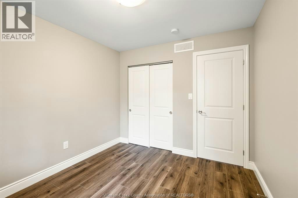 766 Irvine Avenue, Windsor, ON, N8X 2T2 - 16