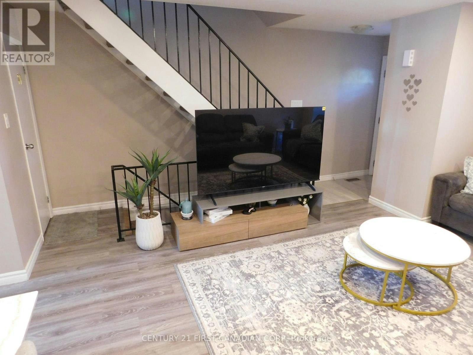 116-70 Fiddlers Green Road, London, ON, N6H 4R4 - 3