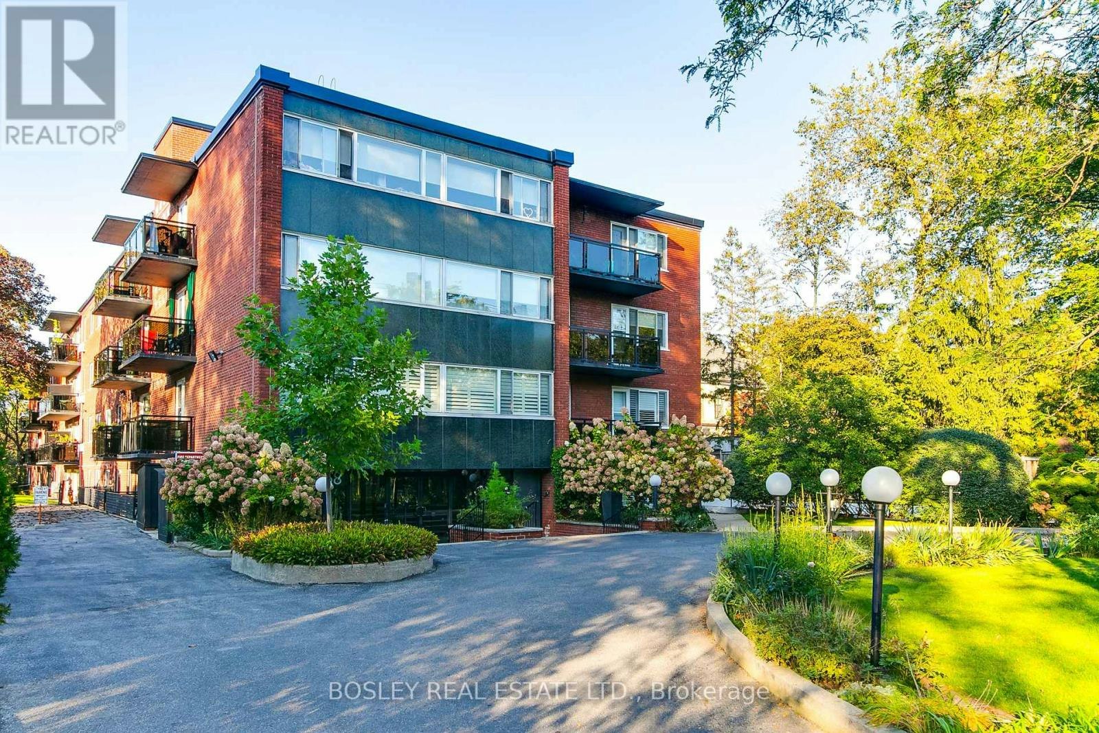 404-158 Crescent Road, Toronto, ON, M4W 1V2
