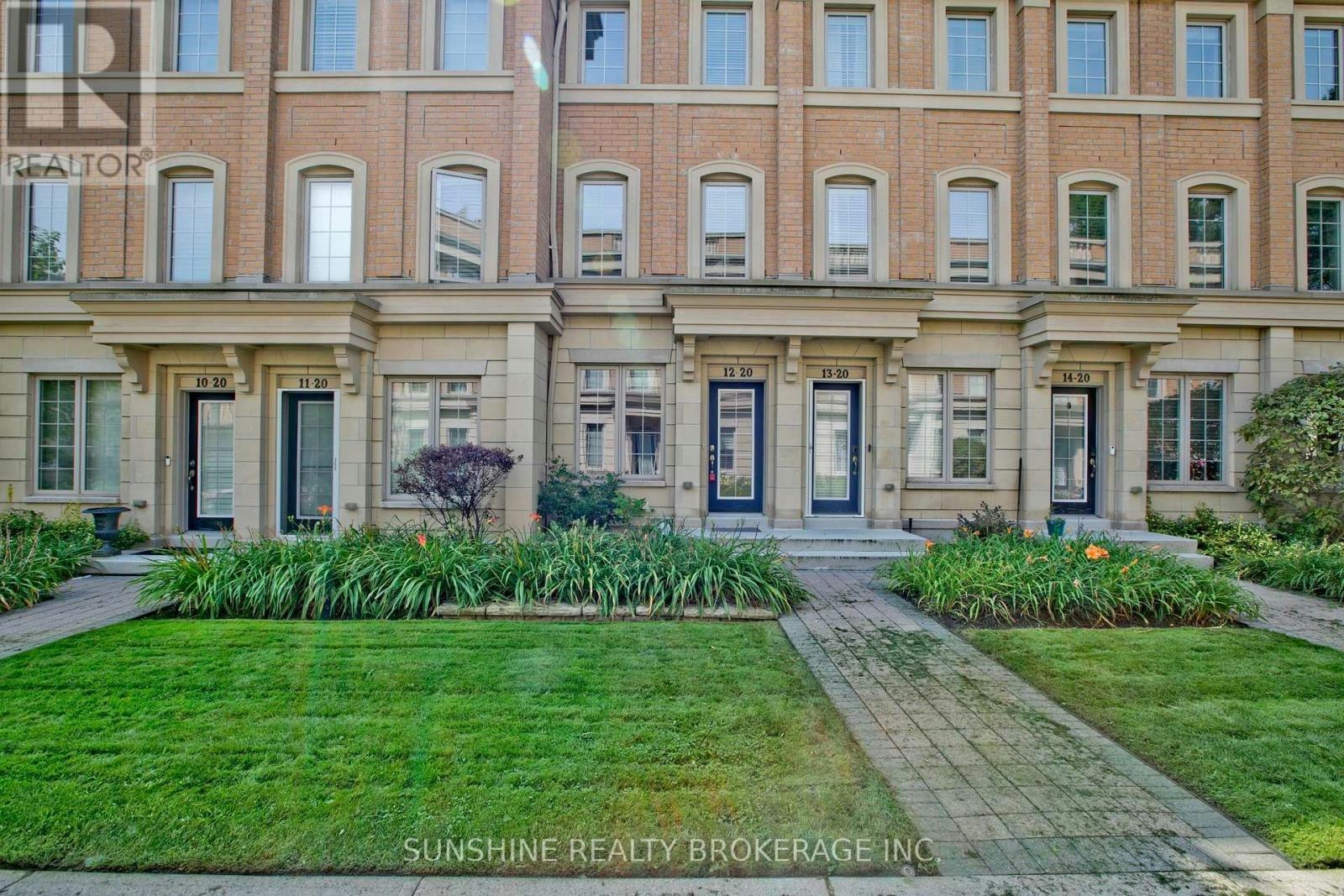 12-20 Hargrave Lane, Toronto, ON, M4N 0A4 - 3