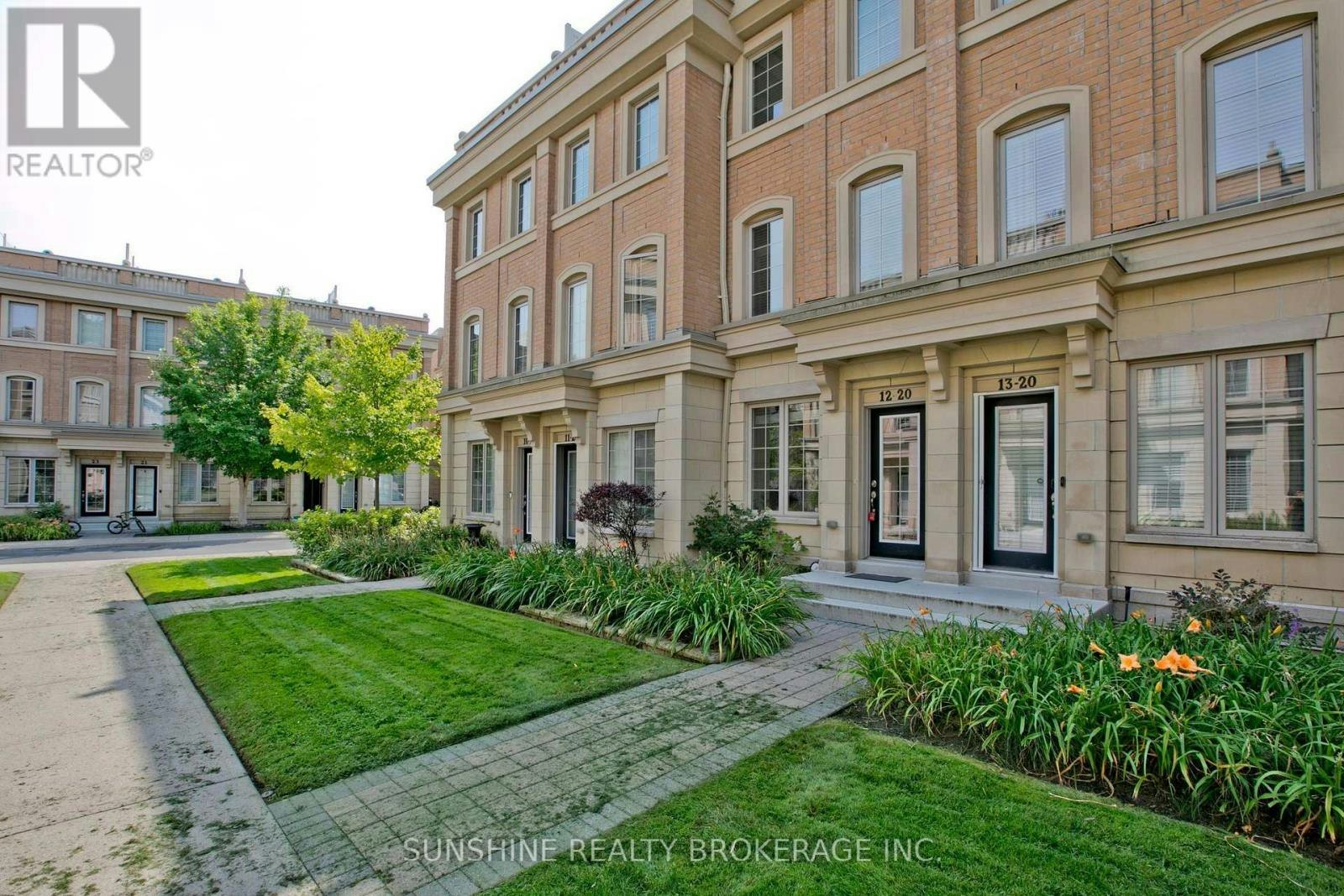 12-20 Hargrave Lane, Toronto, ON, M4N 0A4 - 2