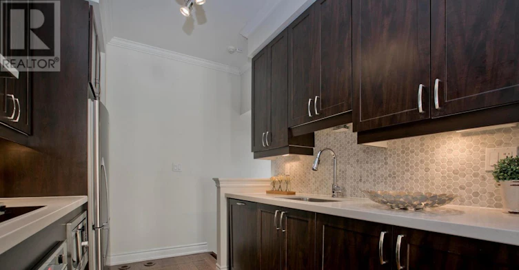 12-20 Hargrave Lane, Toronto, ON, M4N 0A4 - 12