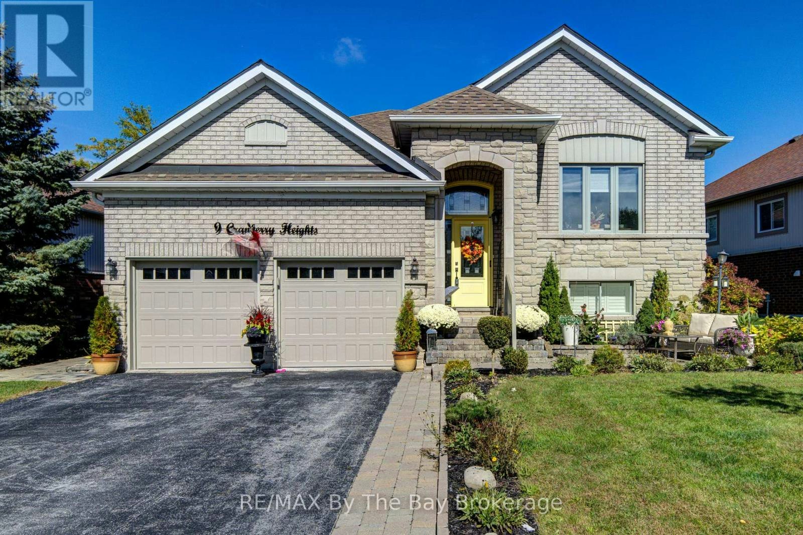 9 Cranberry Heights, Wasaga Beach, ON, L9Z 1M9