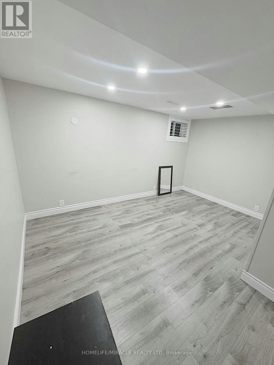 925 Byron Street N, Whitby, ON, L1N 4P2 - 3