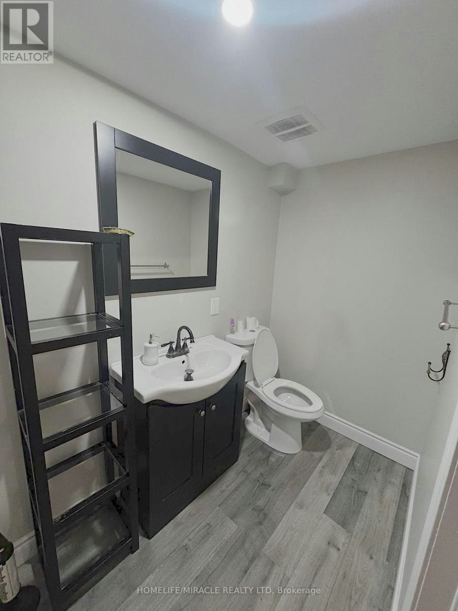 925 Byron Street N, Whitby, ON, L1N 4P2 - 7