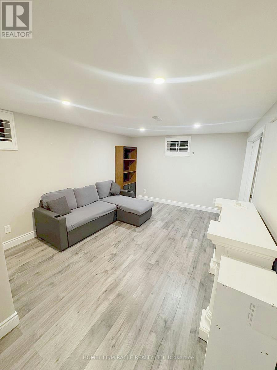925 Byron Street N, Whitby, ON, L1N 4P2