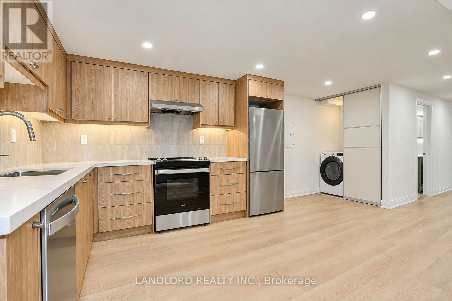 4-92 Neville Park Boulevard, Toronto, ON, M4E 3P8