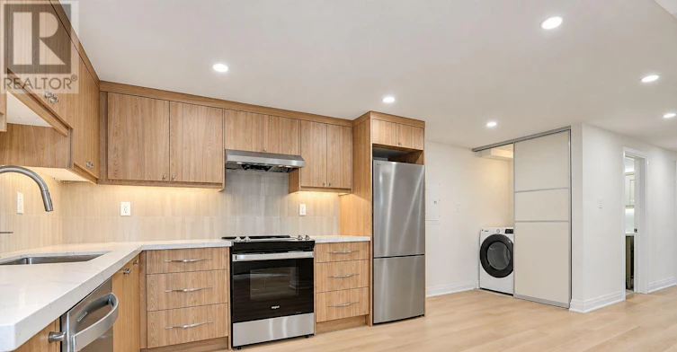 4-92 Neville Park Boulevard, Toronto, ON, M4E 3P8