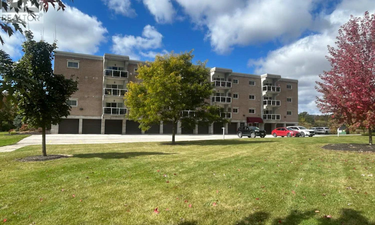 208-125 William Street N