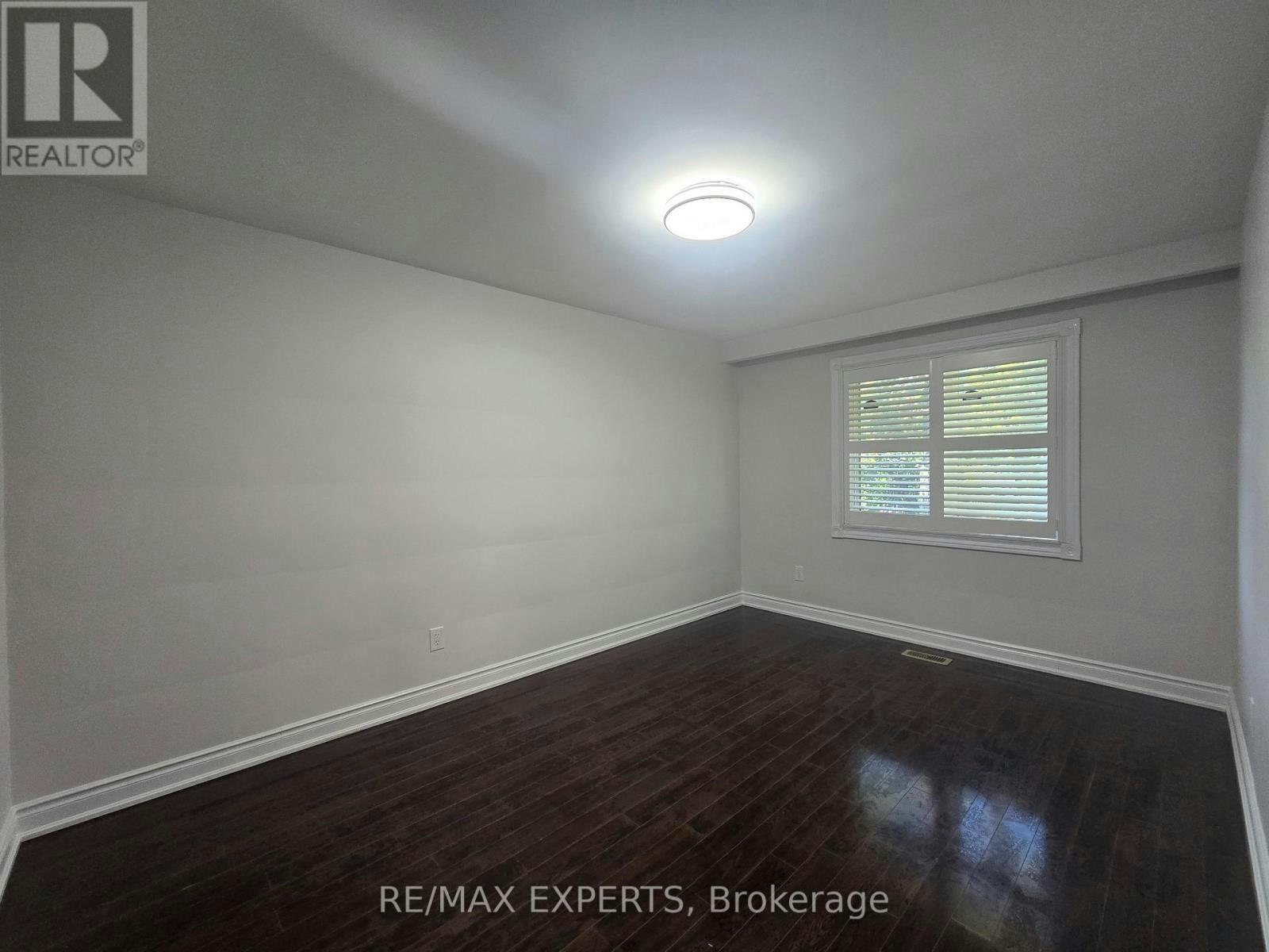 24 Roskell Crescent, Toronto, ON, M3J 1E1 - 14