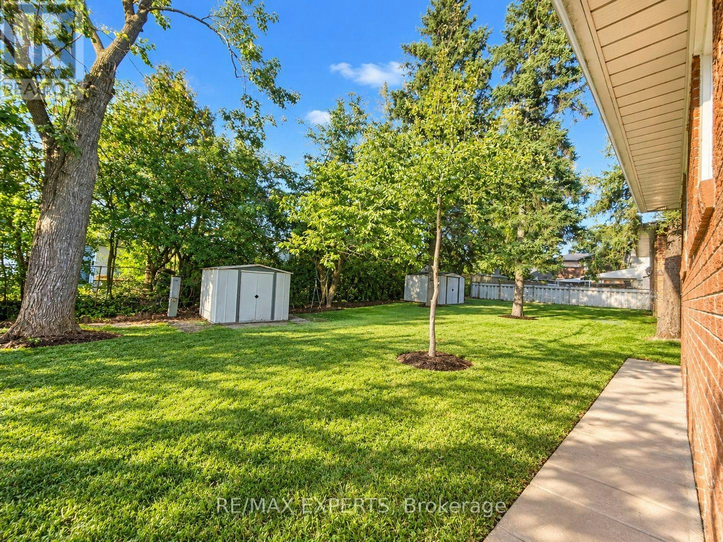 24 Roskell Crescent, Toronto, ON, M3J 1E1 - 21