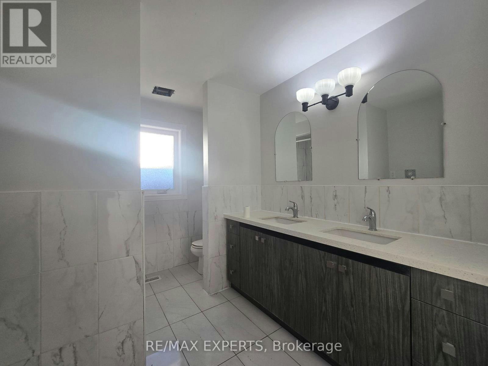 24 Roskell Crescent, Toronto, ON, M3J 1E1 - 19