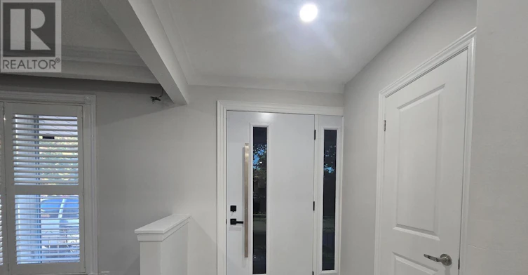 24 Roskell Crescent, Toronto, ON, M3J 1E1 - 3
