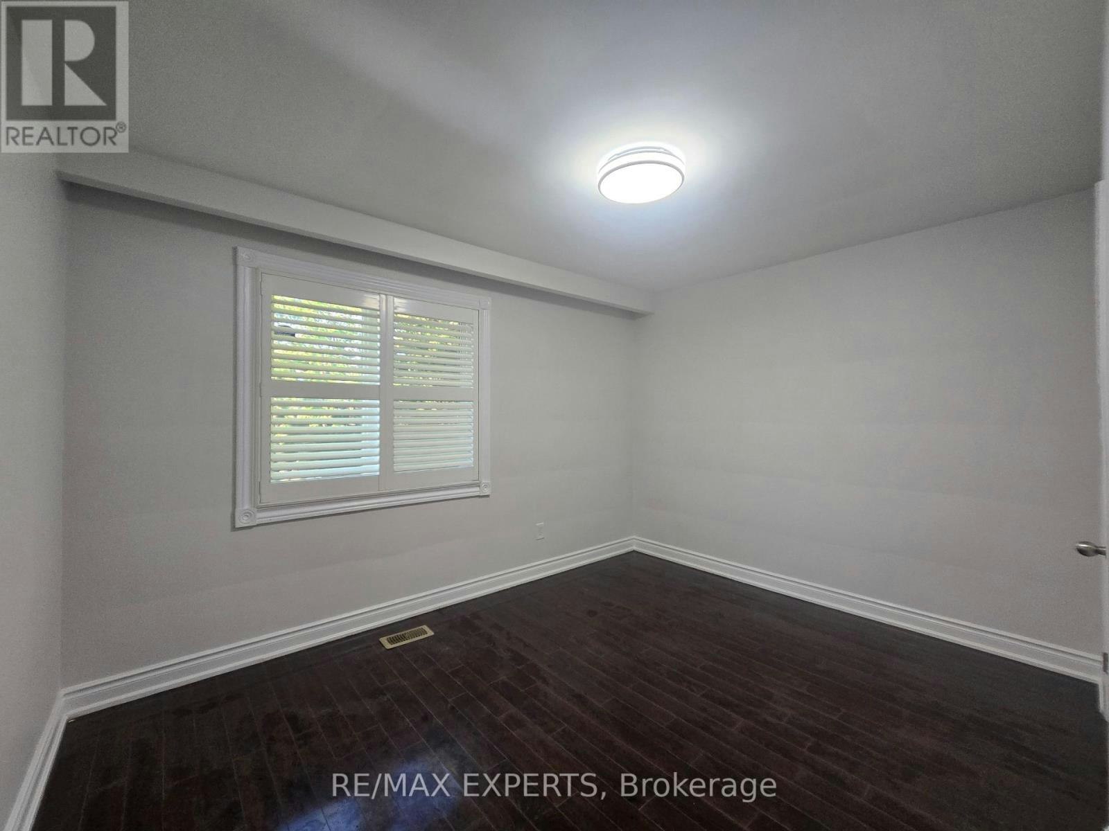 24 Roskell Crescent, Toronto, ON, M3J 1E1 - 16
