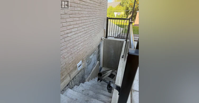 68 Merton Road, Brampton, ON, L6V 2V6 - 2