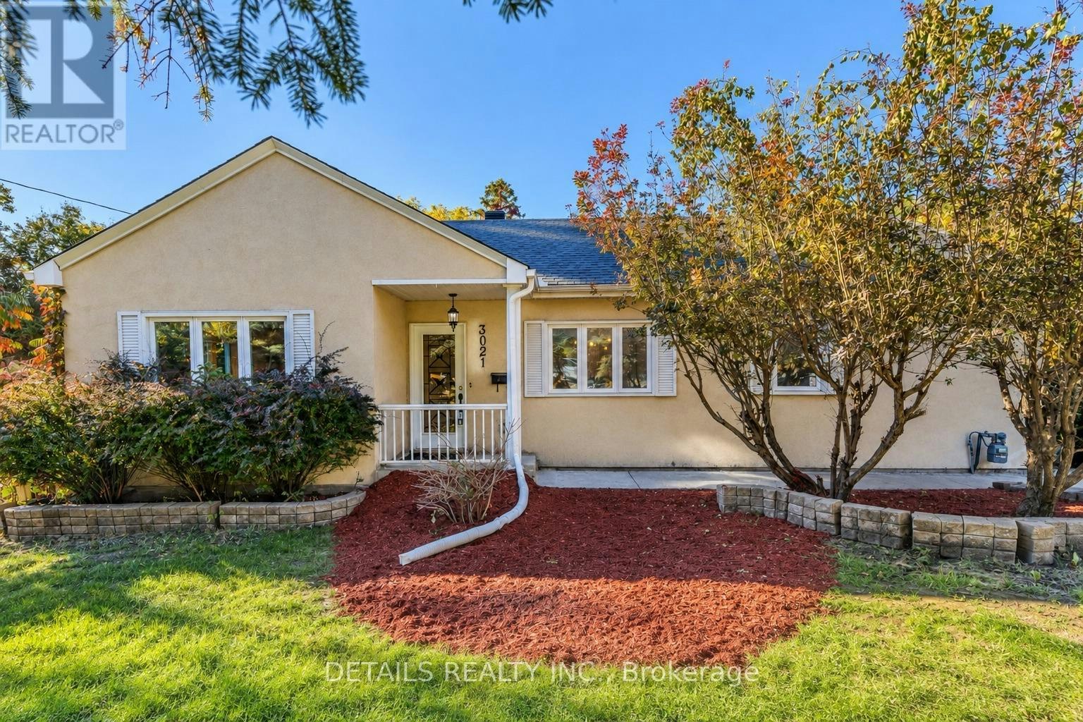 3021 Richmond Road, Ottawa, ON, K2B 6S6