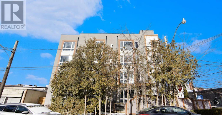 200-243 Niagara Street, Toronto, ON, M6J 2L7