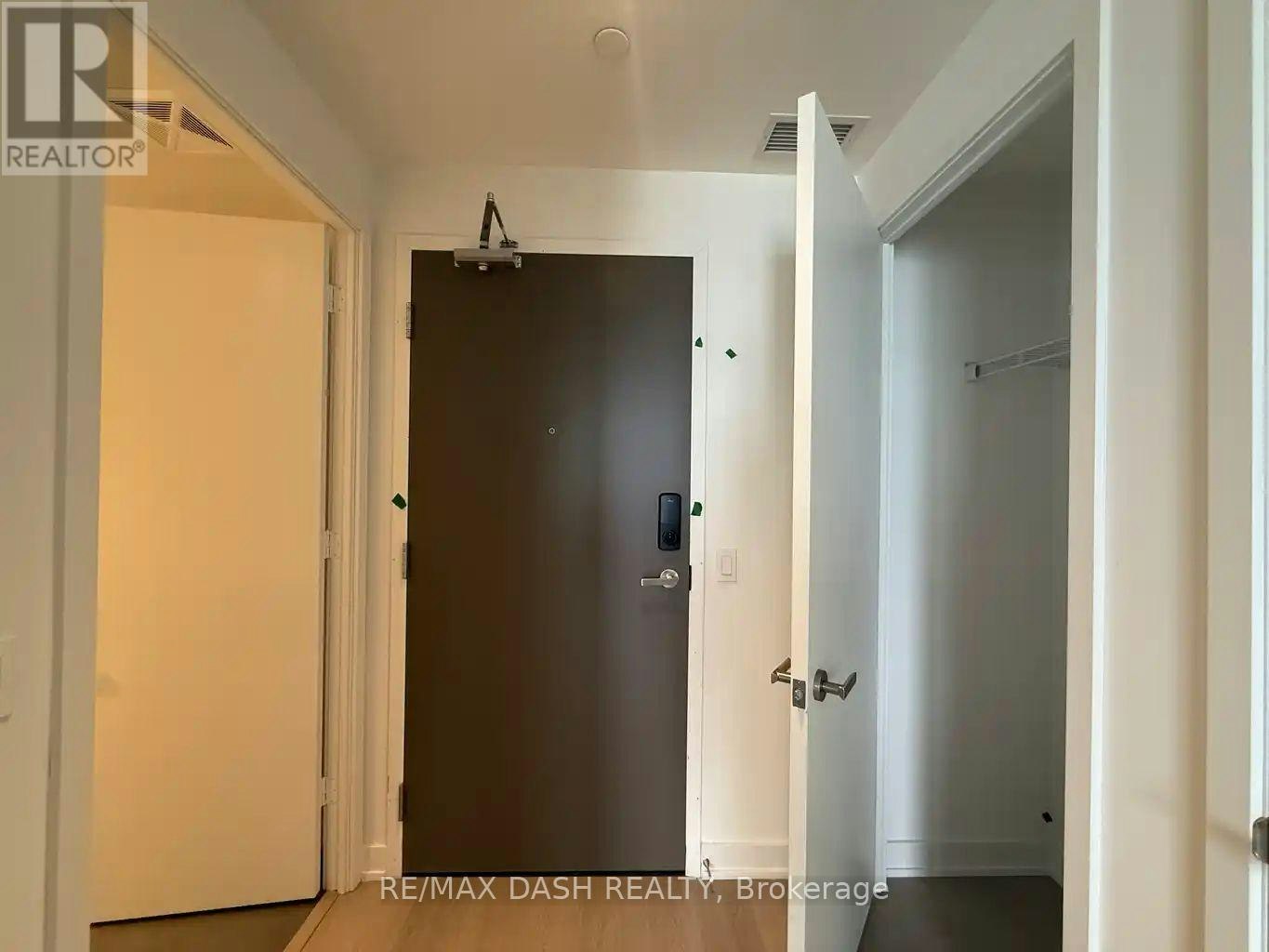 5604-448 Burnhamthorpe Road W, Mississauga, ON, L5B 0R4 - 2