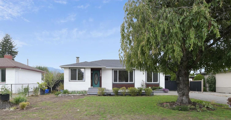 Upper House-46515 Portage Avenue, Chilliwack, BC, V2P 3G3