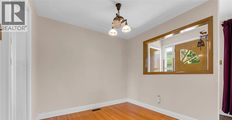 234 Pine Cove Road, Burlington, ON, L7N 1W2 - 4
