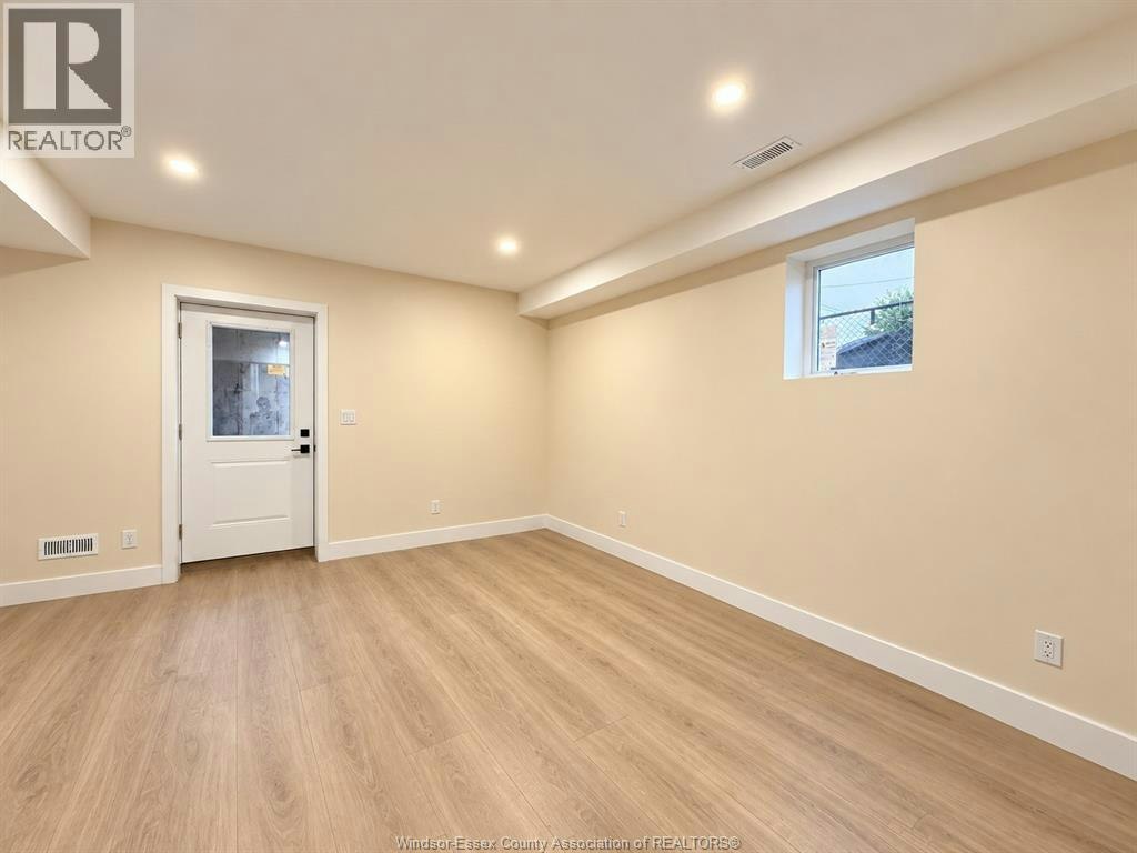 2420 Bernard, Windsor, ON, N8W 4S1 - 16
