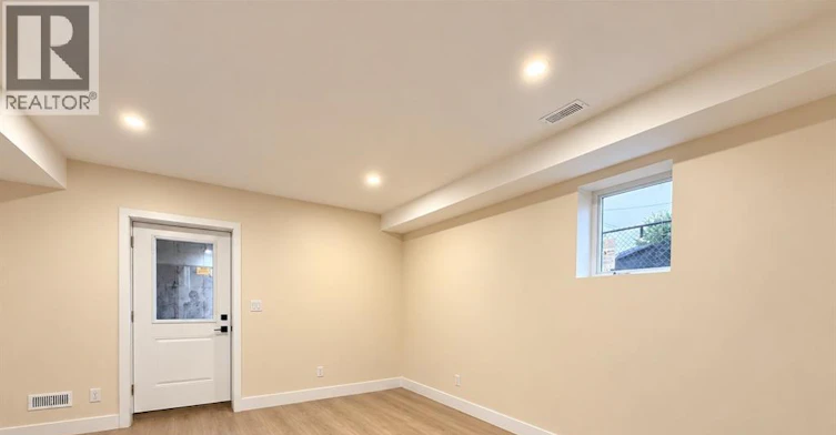 2420 Bernard, Windsor, ON, N8W 4S1 - 16