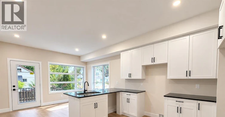 2422 Bernard, Windsor, ON, N8W 4S1 - 3