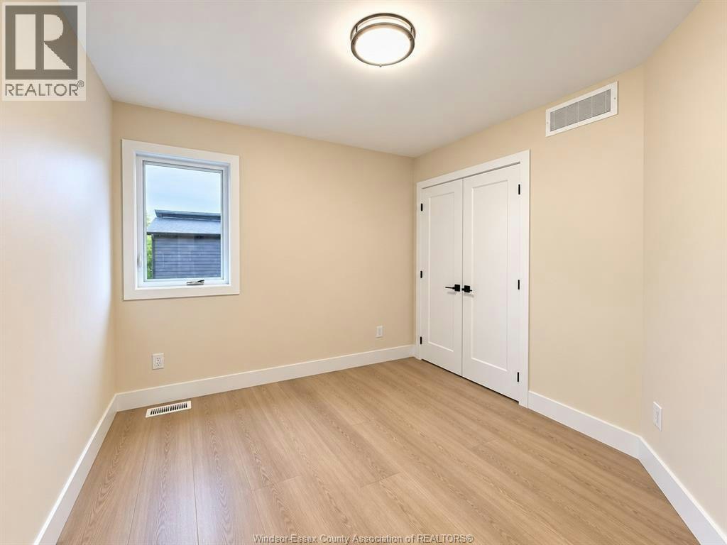 2422 Bernard, Windsor, ON, N8W 4S1 - 11