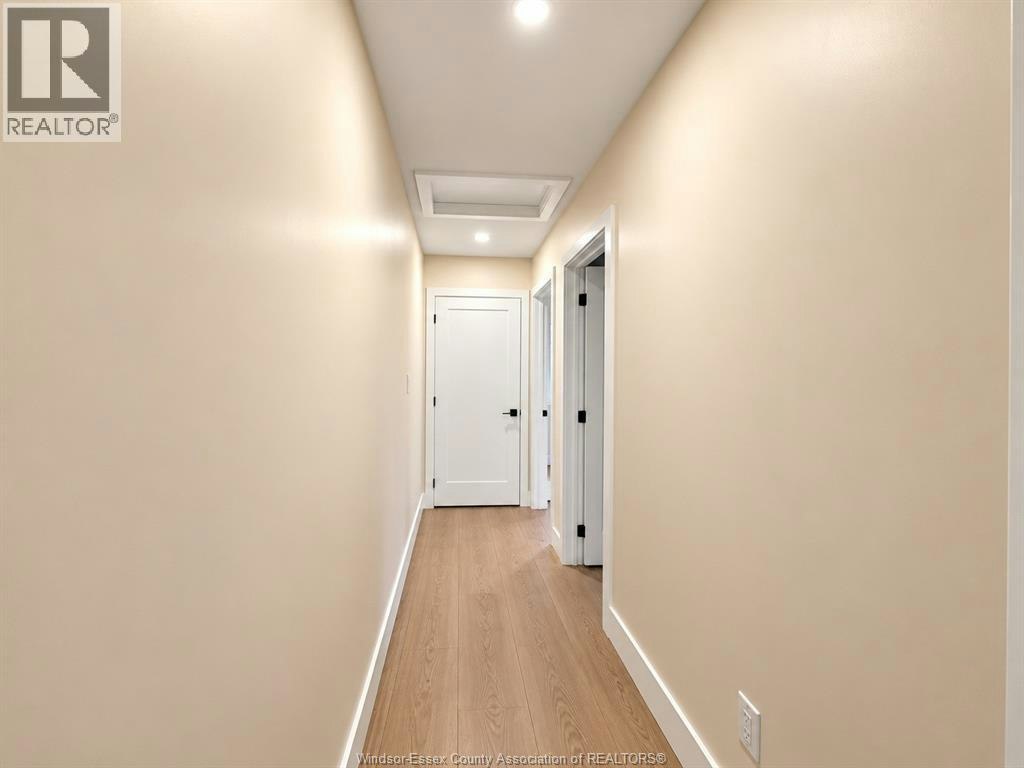 2422 Bernard, Windsor, ON, N8W 4S1 - 8