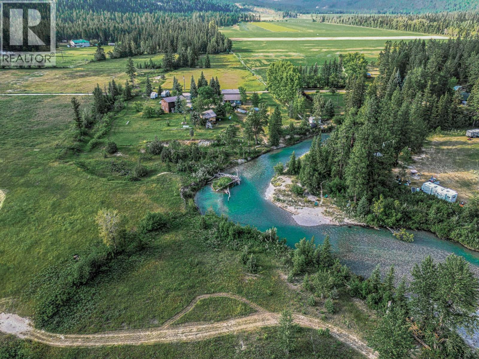 3560 Island Pond Road, Skookumchuck, BC, V0B 2E0