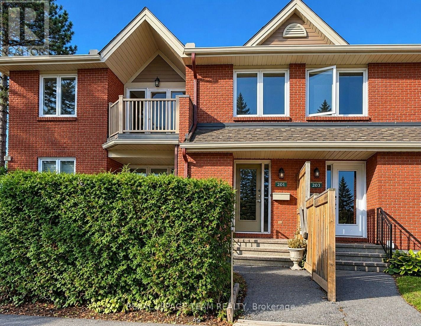 201-455 Canteval Terrace, Ottawa, ON, K4A 2C5
